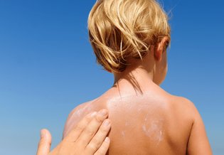 Larocheposay ArticlePage Sun Sunscreen for kids How to protect childre