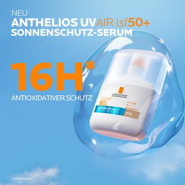 Anthelios UV Air SPF 50+ Flasche in transparenter Bubble vor Himmel, Hinweis auf 16 Stunden antioxidativen Schutz.